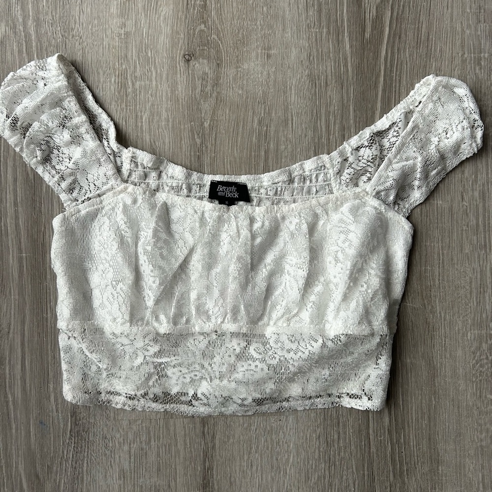 white pacsun crop top size small